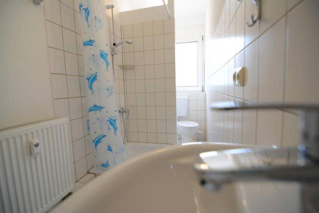 Private Next To Subway Privatunterkunft *